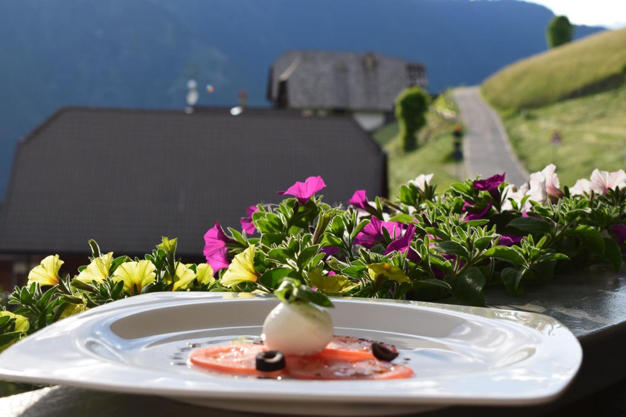 Naturhotel Miraval Perca Kültér fotó